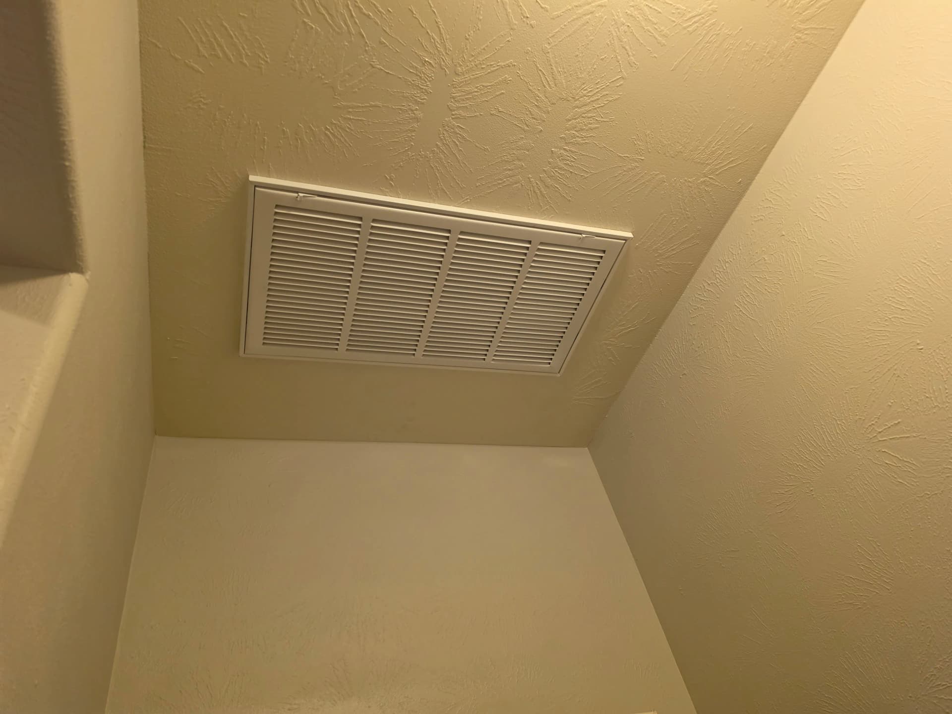 Gallery photos for Old AC System Replaced with a New Carrier 15 SEER Setup: Image #6