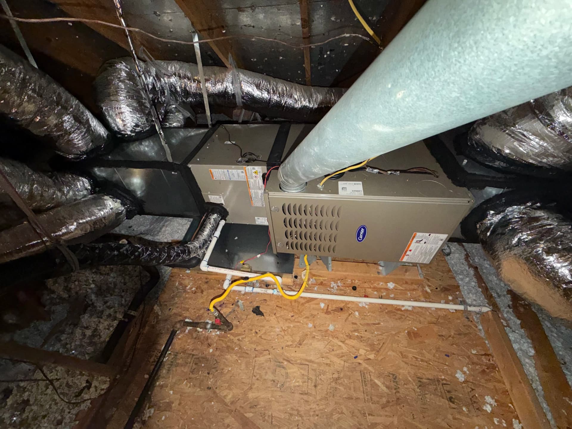Gallery photos for Old AC System Replaced with a New Carrier 15 SEER Setup: Image #7