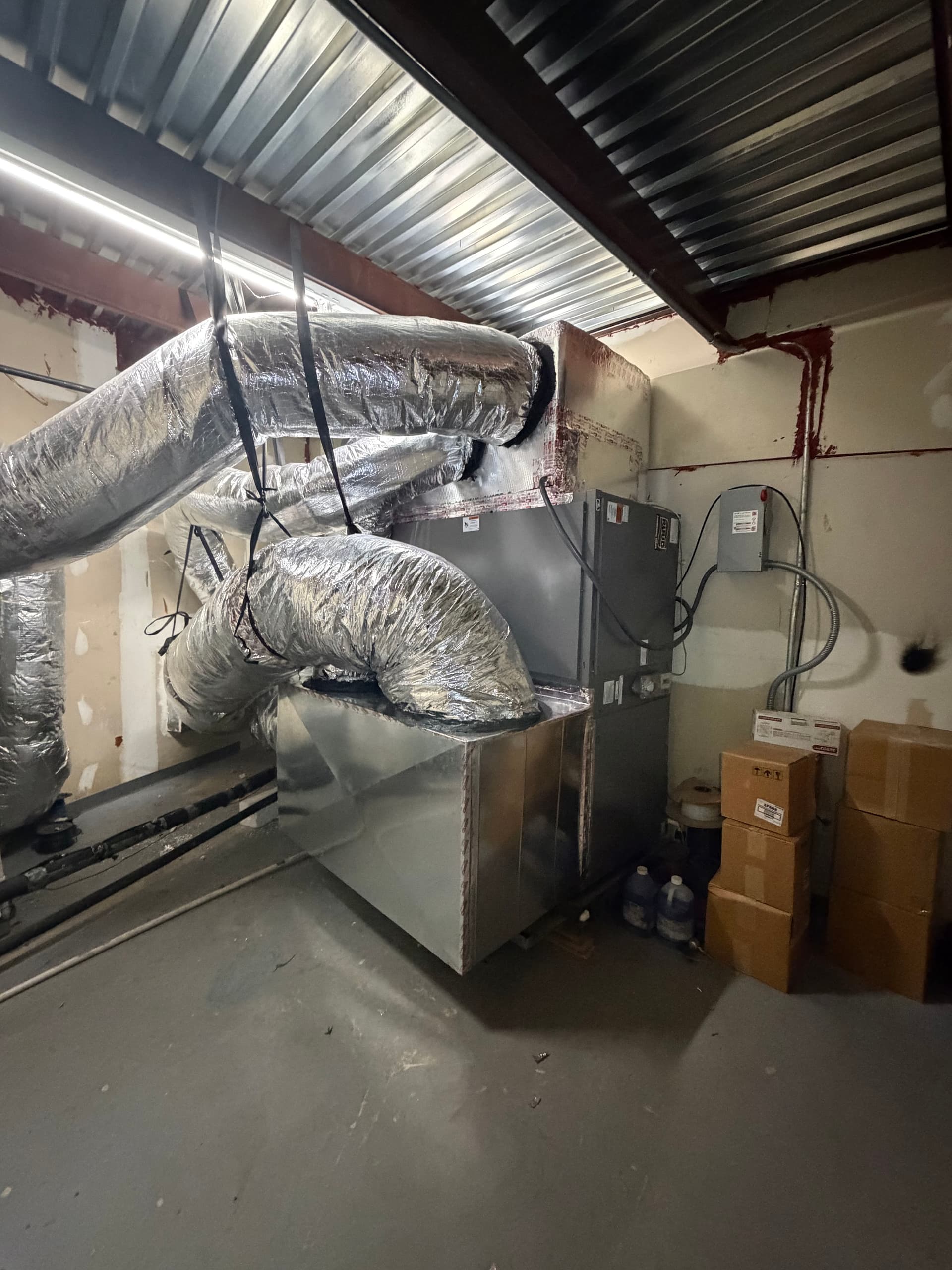 Gallery photos for Return and Supply Plenum Upgrade on a 12.5-Ton Commercial System: Image #1