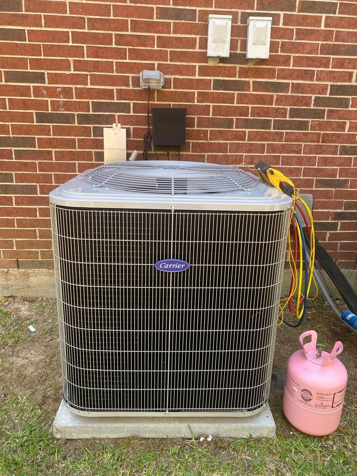 Efficient Carrier AC Replacements in Sugarland image